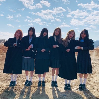 GFRIEND is the best girl group!!! 🤍💙💜🦋