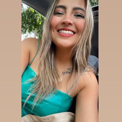 Te clavaste como un vicio
Y como un vicio hoy lo tengo que sanar.