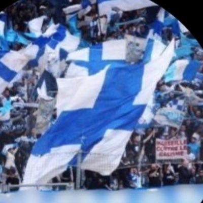 Et c’est pour nos couleurs qu’on reprend tous en coeur allez l’OM allez allez l’OM allez