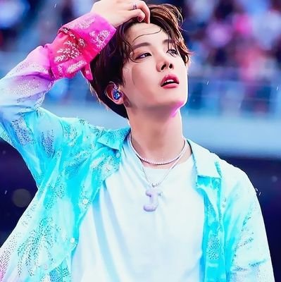 jhope private account
South Korean rapper and singer-songwriter