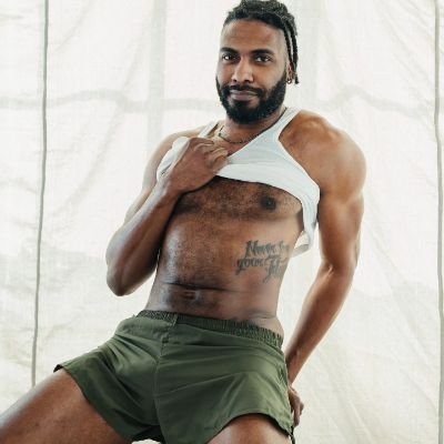 Vers Daddy here. Come enjoy my hot times with hot men or indulge in my desire to show off.
https://t.co/YSXzNxIF7I