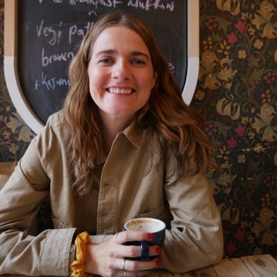 bethanleee's profile picture. Instagram - bethanlee | ✨🌍🌻🥂📷👩🏼‍💻