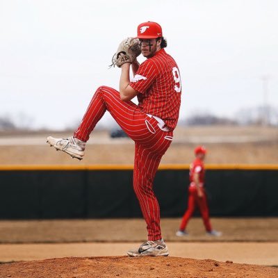 @SVSBaseball21 ‘24 UNCOMMITTED || 6’1 185 || FB 84-86 Top 88 || 2023 Arrowhead All Conference Pitcher ||Contacts:zachdiver12@yahoo.com Phone # (309) 573-6448