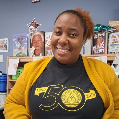 I am a Librarian from NYC! DCPS School Librarian. Advocate for libraries. 2023 DC Librarian of the year #DCPSNeedsLibrarians #DCPSSchoollibrarians