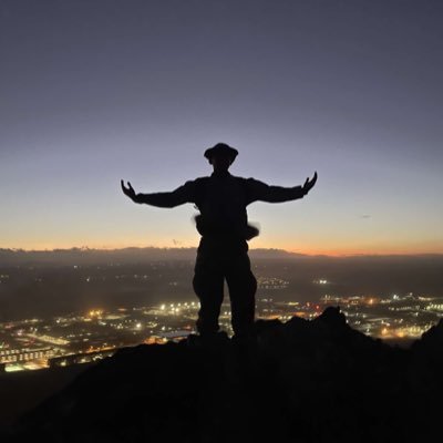 JHernandez12447's profile picture. 21 // just here for the views🤷🏽‍♂️