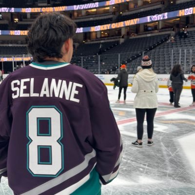 danii_JV3's profile picture. #letsgododgers #flytogether #LFC #goblue