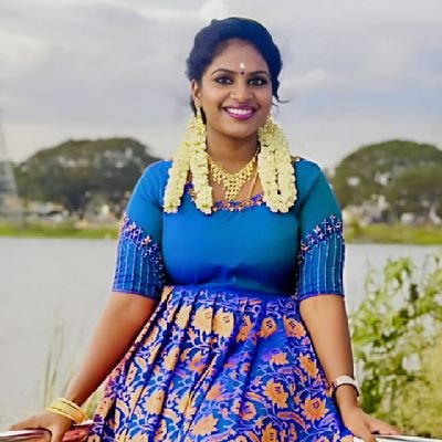 meena_housewife Profile Picture