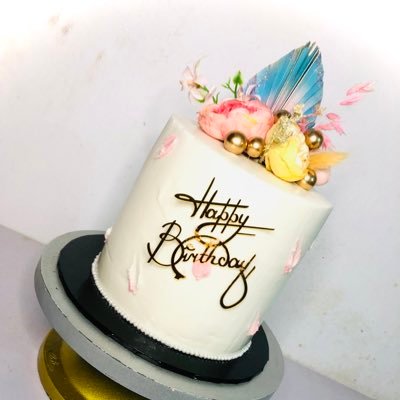 All types of cakes and treats |An unforgettable cake/treat experience guaranteed 😌😋|IG@treatfactory.byoma| https://t.co/8dODUQNkW8