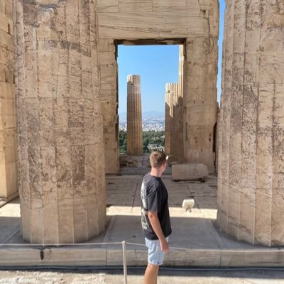 the100RWjason's profile picture. 