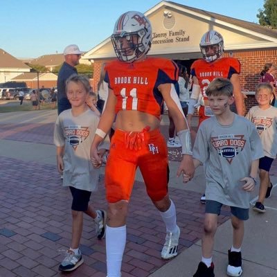 2025 | MIF,OF,P | QB, LB | 6'2| 190 | @brookhillguard Baseball~Football | Tyler,TX