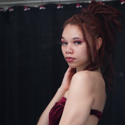 Singer🎶 Poet✍🏽Dancer💃🏽Model📸 Vegan 🌱 Spiritual✨ Pro Black✊🏽 IG: @Liannamazing206 // Creatives DM me to collab!