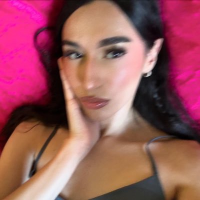 anastasia_x4's profile picture. she/her