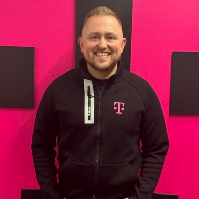 T-Mobile Retail Store Manager SMRA Hickory/Mt Airy. Bleed Magenta. Sports enthusiast. Love to be active. All thoughts are my own. #NebraskaFootball 🌽