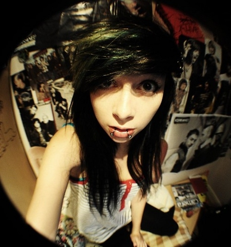 I'm 18 years old,i have black hair,i love to sing and i love black veil brides and bring me the horizon and botdf etc.