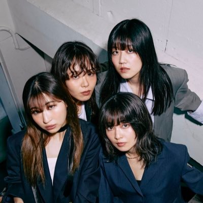 WE ARE JAPANESE GALS BAND🖤 gogochianz@gmail.com