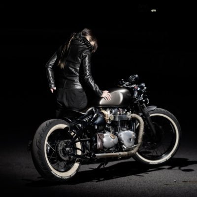 bobberrr212's profile picture. 旅好きのアウトドア派🏕️🍖♨️🏖️ ⛰️🚘🏍×3 / Bobber / R9T / GS1200SS / たまに植物🌵 ※左足首骨折→ほぼ回復