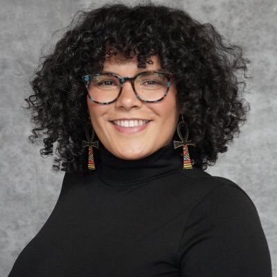 CurlyProfesora Profile Picture