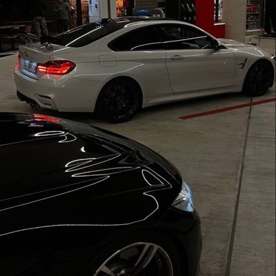 sizzelddadlay's profile picture. 