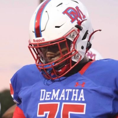 Zion Smith C/O 2026 @DeMathaCatholic OL | 6’5”| 305 lbs | 1st Team All WCAC | 3⭐️