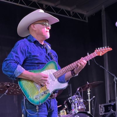 Guitarist for Bret Mullins Band.  Work at Spacetone Music. Dallas Cowboys Fan! Leukemia Survivor. Coast Guard Veteran. Proud Husband, Father, Grandpa.