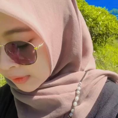 fishlumba's profile picture. ☞ | ᵗʰᵉʳᵉ ᶦˢ ⁿᵒ ᵉˡᵉᵛᵃᵗᵒʳ ᵗᵒ ˢᵘᶜᶜᵉˢˢ, ʸᵒᵘ ʰᵃᵛᵉ ᵗᵒ ᵗᵃᵏᵉ ᵗʰᵉ ˢᵗᵃᶦʳˢ | 🌾