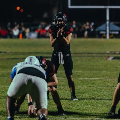 (13 Offers)⭐️QB at Port Charlotte High 24⭐️ 6’ 180 | ⭐️bench 265 squat 335 clean 255 ⭐️| 4.6 40| 3.0 Gpa |⭐️Track(Javelin) School Record|⭐️All Area 1st team