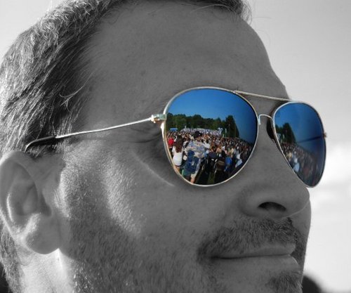 DaveRBrooks's profile picture. Software Developer Going Solopreneur | 40+ Years Writing Software | Experimenting with what's essential for starting a side hustle in tech