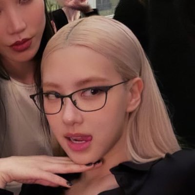 clingyscorpihoe's profile picture. 