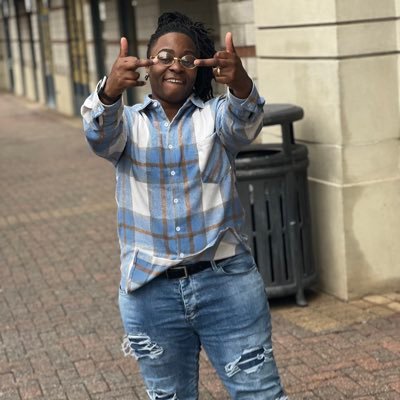 CEO: @weallwegot06 . D(M)raised (V)living 33. Married 💍🥰6/26/21. VUUAlumni15 #BLACKLIVESMATTER ✊🏾