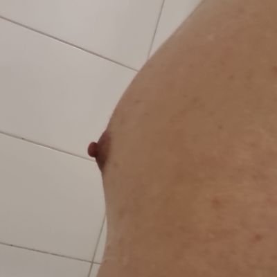 soy un chico pasivo lampiño
tragoncito 🔥 usame papi y deslechate conmigo