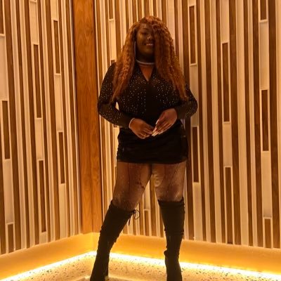 shia_sopurttyyy's profile picture. I am dripping melanin, and honey, I am black without apology ✨ Imperfection is beauty  👻:Shia_Monroe Rip Esha 🙏🏾