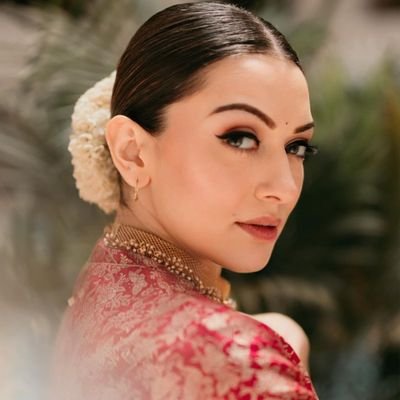 @ihansika_fan2