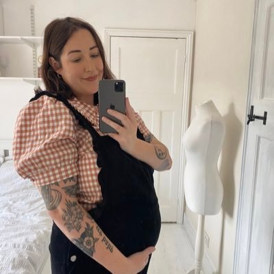 New mummy! Find me in the charity shops 🌸💗 @floraldaniellethrifts on insta posting my secondhand finds!