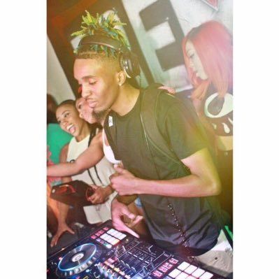 ● 912 ● DJ | Host | Ceo ●Co -Creator of the 4s Party Hop-young thug DJ
