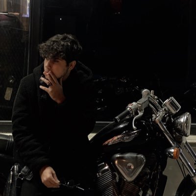 𝐀𝐍𝐀𝐒 (looking for work)さんのプロフィール画像