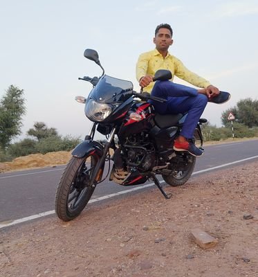 DukiaJaypal's profile picture. Love life