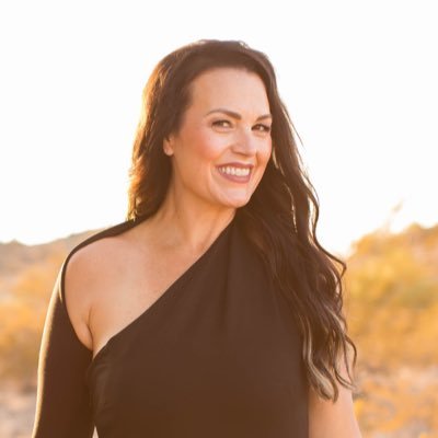 Rapid Transformational Therapist (RTT) | Author of “Attract the ONE” | Host of Create Today Podcast