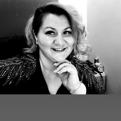 Sunt Andra-Cristiana Bambu,din Valcea, lociesc in Timisoara,27 de ani, studenta in anul I, la Comunicare si Relatii Publice. Imi place sportul, sa ma distrez.