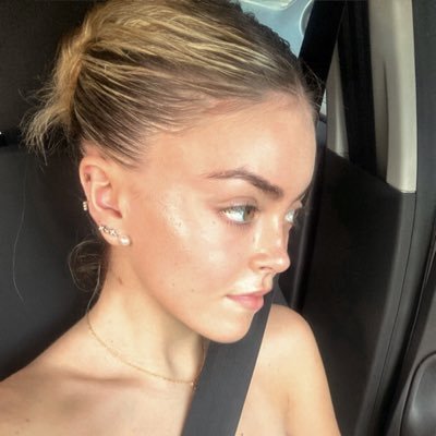 candcheca's profile picture. viviendo la vida enfrentando los miedos