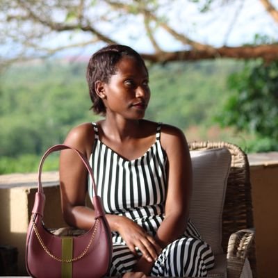Her soul is reality 😜
I follow back 😊 am here for fun✌️