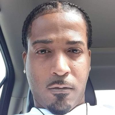 RomeoM40194's profile picture. 