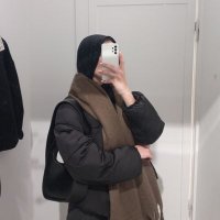 モナ (@chanyixizh) 's Twitter Profile