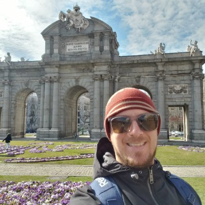 React Dev | MSc en IA | Enseño cómo aplicar GenAI en el trabajo real | AI para humanos, no solo para expertos 👨🏫🤖
