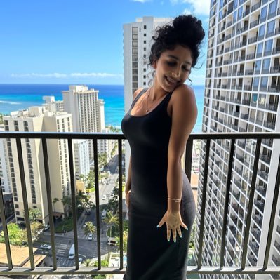 foreignlori's profile picture. 