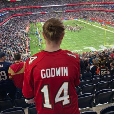 2️⃣5️⃣ UK Tampa Bay Bucs fan 🇬🇧🏴‍☠️. #GoBucs main account @calhutchings26