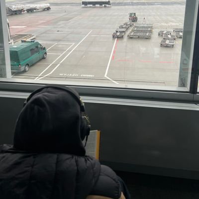 PlasticPeo's profile picture. 