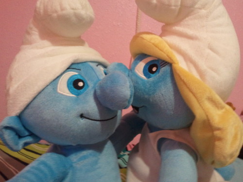 i love to draw and thinking about briging back the smurfs! ;)