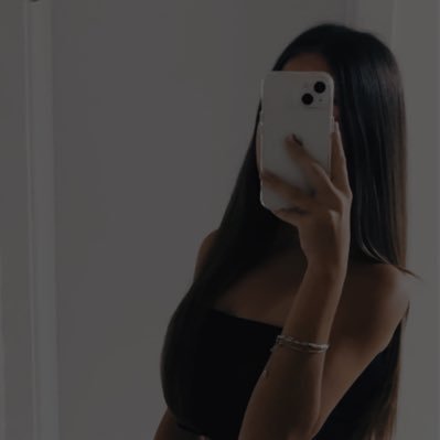 llaurabastoss's profile picture. 