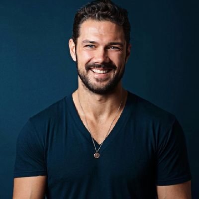 Official Facebook Of Account Of Ryan Paevey