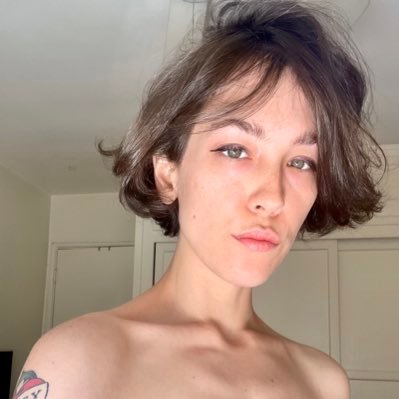 erinisaway Profile Picture